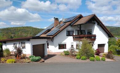 Haus zum Kauf 495.000 € 9 Zimmer 235 m² 1.115 m² Grundstück frei ab sofort Mecklar Ludwigsau 36251