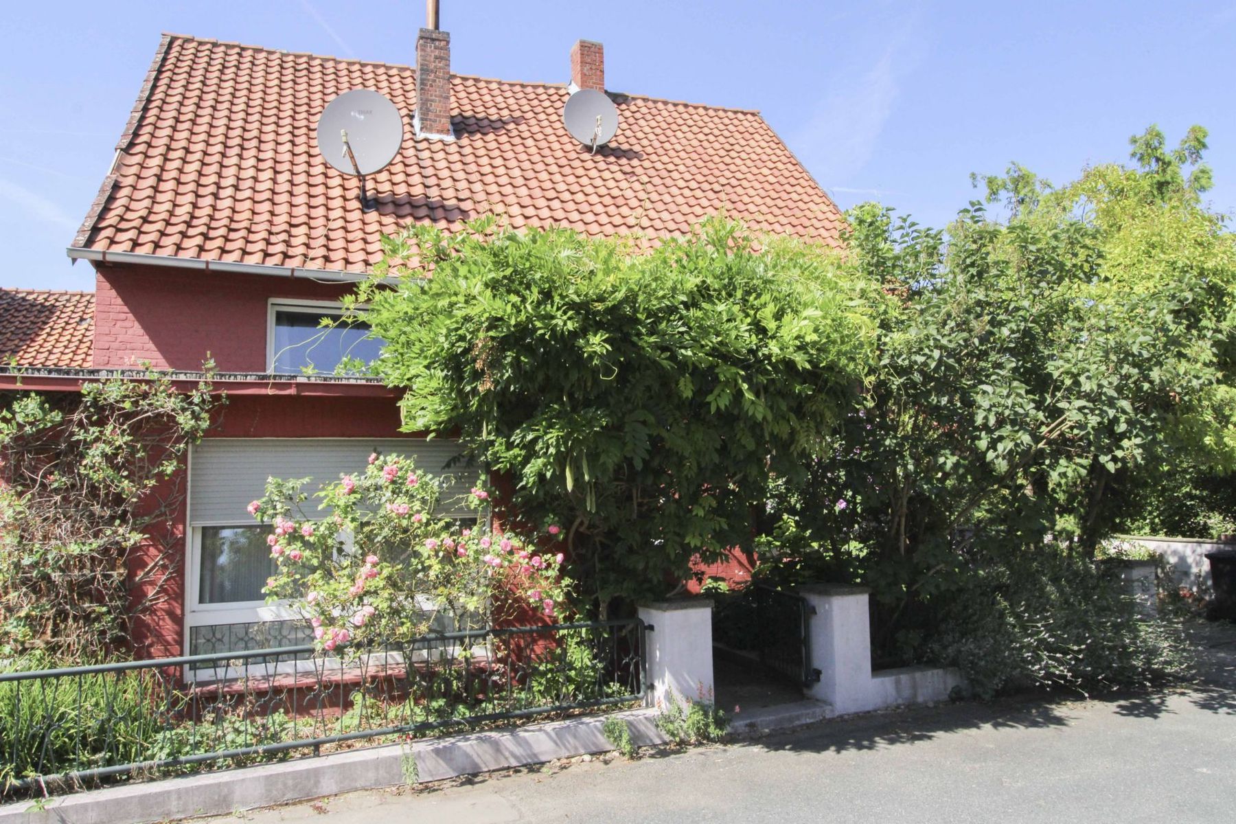 Einfamilienhaus zum Kauf 249.000 € 9 Zimmer 213 m²<br/>Wohnfläche 599,1 m²<br/>Grundstück 01.04.2025<br/>Verfügbarkeit Söhlde Söhlde 31185