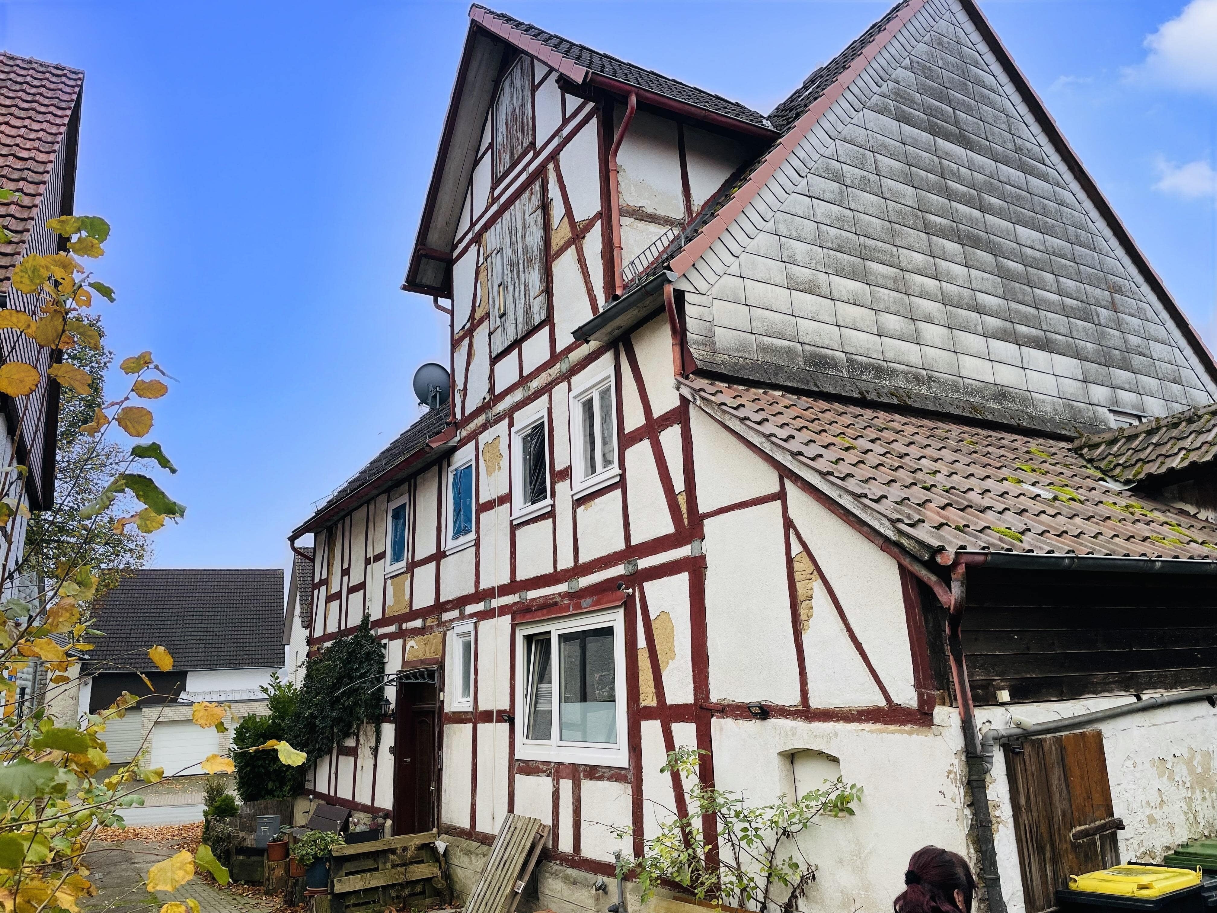 Einfamilienhaus zum Kauf 68.000 € 9 Zimmer 194,8 m²<br/>Wohnfläche 268 m²<br/>Grundstück Breuna Breuna 34479