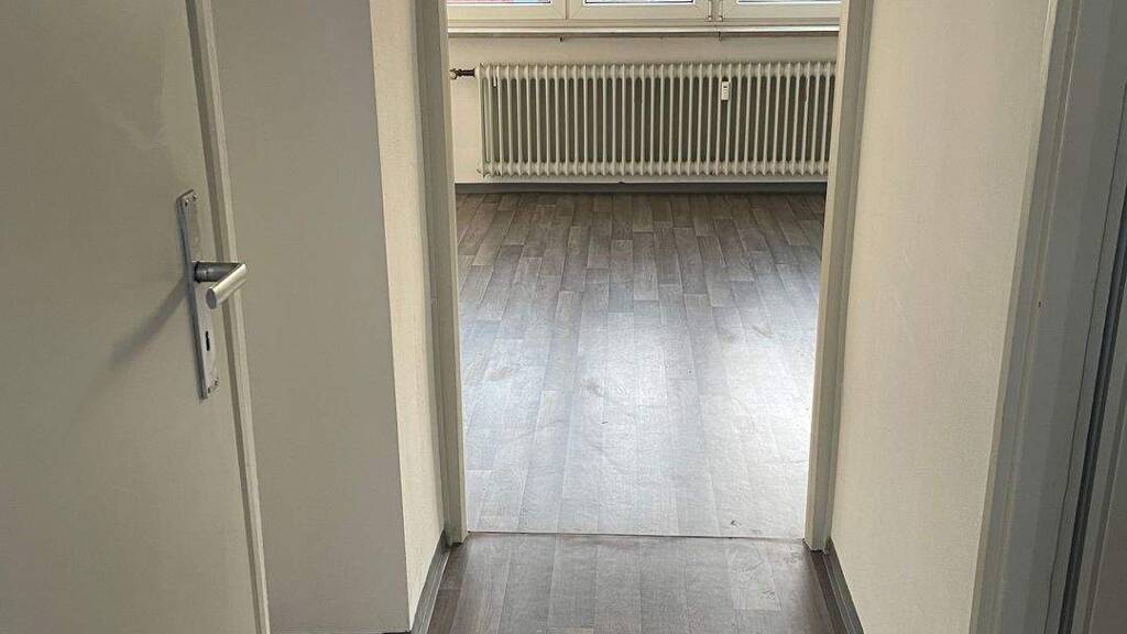 Wohnung zur Miete 350 € 1 Zimmer 25,1 m² 4. Geschoss frei ab sofort Ludwig-Feuerbach-Straße Rennweg Nürnberg 90489