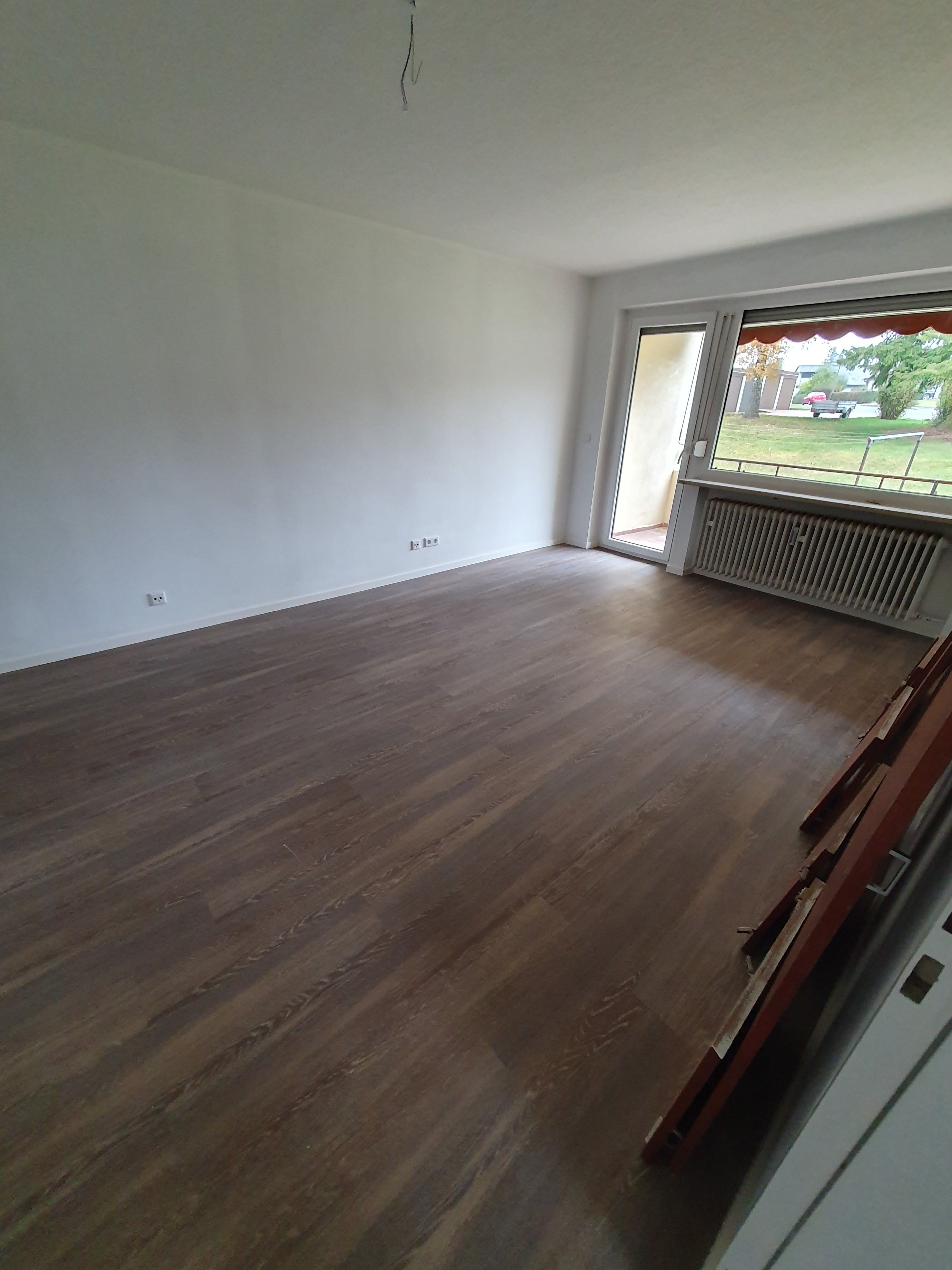 Wohnung zur Miete 453 € 3 Zimmer 81,9 m²<br/>Wohnfläche 01.12.2024<br/>Verfügbarkeit Pfarrer-Greiner-Str. 10 Neustadt Neustadt 96465