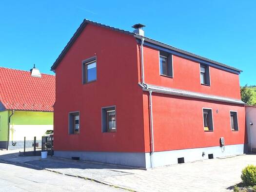 Einfamilienhaus zum Kauf 299.000 € 5 Zimmer 125 m² 568 m² Grundstück Suhl Suhl 98528