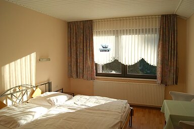 Hotel zum Kauf 829.000 € 5 Zimmer 670 m² Gastrofläche 2.575 m² Grundstück Theaterstraße Göttingen 37073