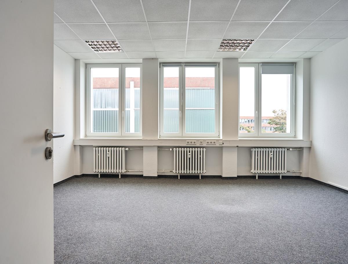 Bürofläche zur Miete 9,99 € 29 m²<br/>Bürofläche ab 29 m²<br/>Teilbarkeit Am Trippelsberg 92 Holthausen Düsseldorf 40589