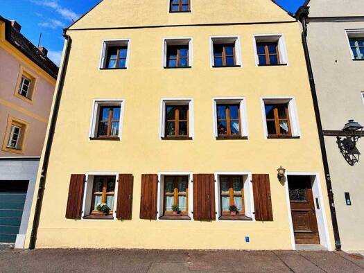 Mehrfamilienhaus zum Kauf als Kapitalanlage geeignet 14 Zimmer 335 m² 179 m² Grundstück Amberg Amberg 92224