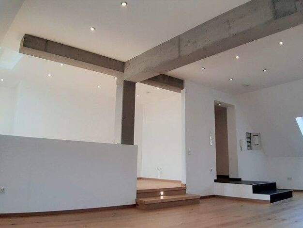 Penthouse zur Miete 1.400 € 2 Zimmer 103 m² 5. Geschoss frei ab 01.04.2026 Innenstadt Aschaffenburg 63739