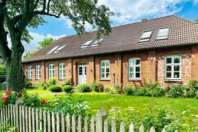 Einfamilienhaus zum Kauf 830.000 € 9 Zimmer 255 m² 1.716 m² Grundstück frei ab sofort Liliencronweg 12 Pellworm 25849