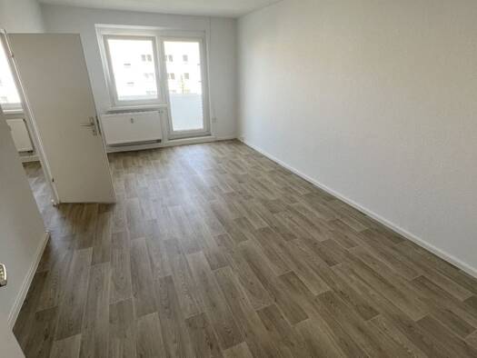 Wohnung zur Miete 426 € 3 Zimmer 68 m² 4. Geschoss frei ab sofort Neue Platekaer Straße 6 Borna Borna 04552