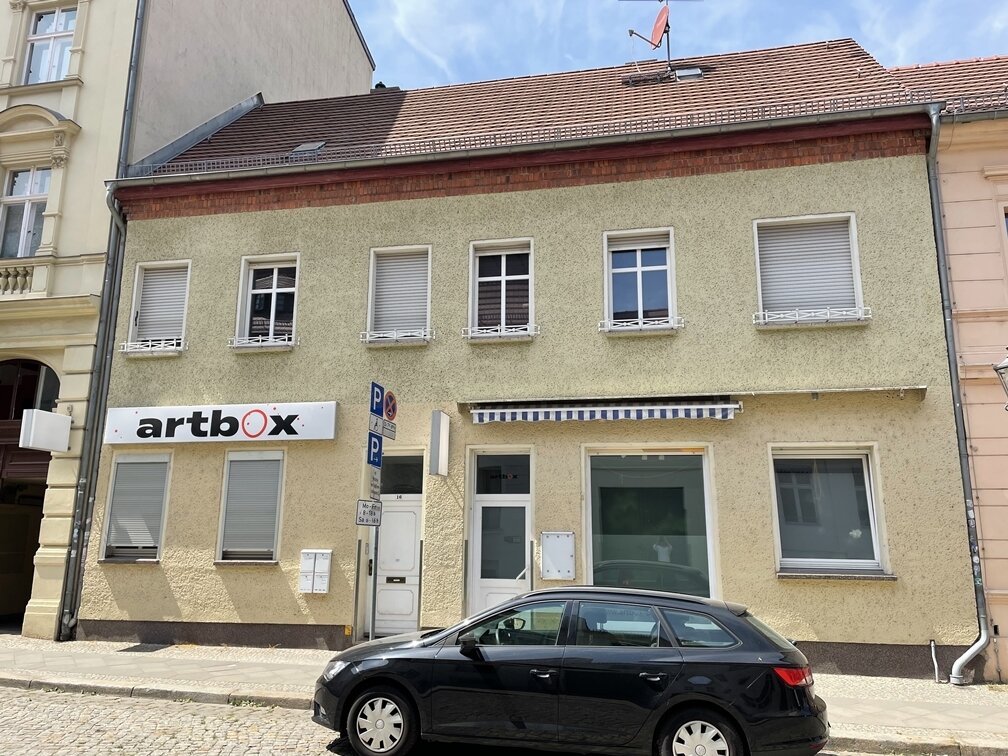 Haus zum Kauf 320.000 € 5 Zimmer 237 m²<br/>Wohnfläche 210 m²<br/>Grundstück Neustadt Brandenburg an der Havel 14776