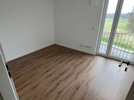 Wohnung zur Miete 1.136 € 3 Zimmer 71,5 m² 1. Geschoss frei ab 01.10.2026 Thälmannstraße Bestensee 15741