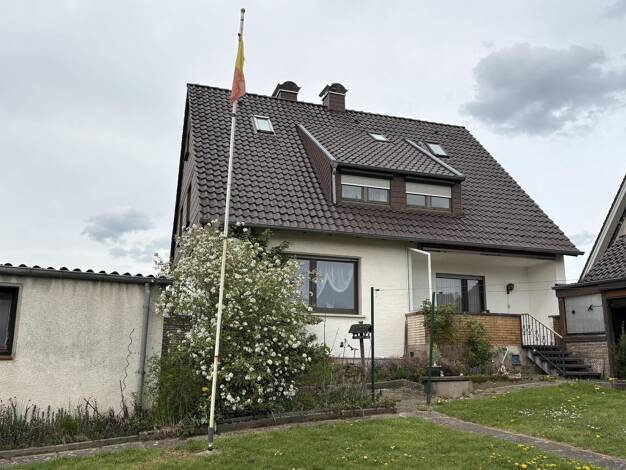 Mehrfamilienhaus zum Kauf 269.000 € 6 Zimmer 131 m² 648 m² Grundstück frei ab sofort Leese Lemgo 32657