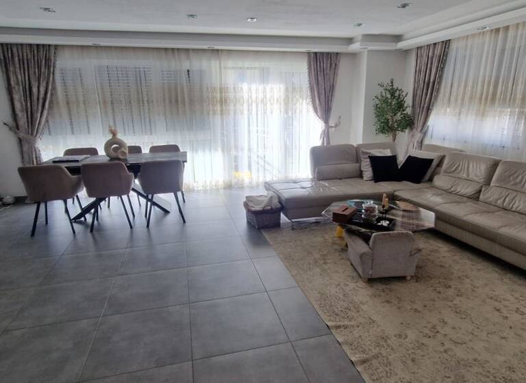 Wohnung zur Miete 2.400 € 4 Zimmer 152 m²<br/>Wohnfläche Merkenich Köln 50769
