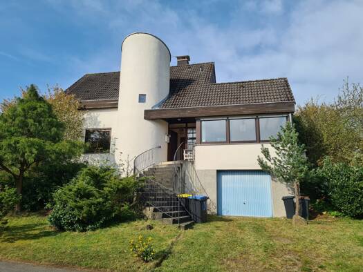 Haus zur Miete 1.300 € 5 Zimmer 110 m² 600 m² Grundstück Hofbieber 36145