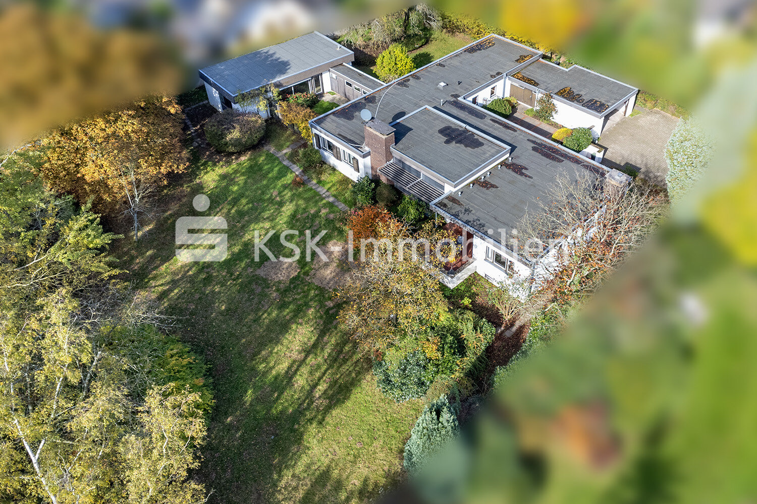 Bungalow zum Kauf 880.000 € 8 Zimmer 250 m²<br/>Wohnfläche 2.540 m²<br/>Grundstück Stadtmitte Bergisch Gladbach 51469