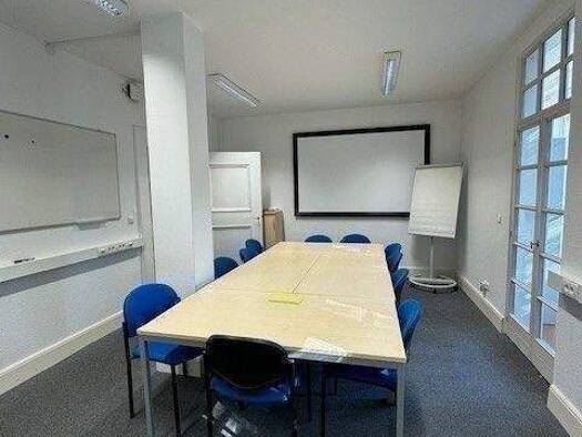 Bürofläche zur Miete provisionsfrei 2.400 € 7 Zimmer 180 m² Bürofläche Innenstadt Erlangen 91054