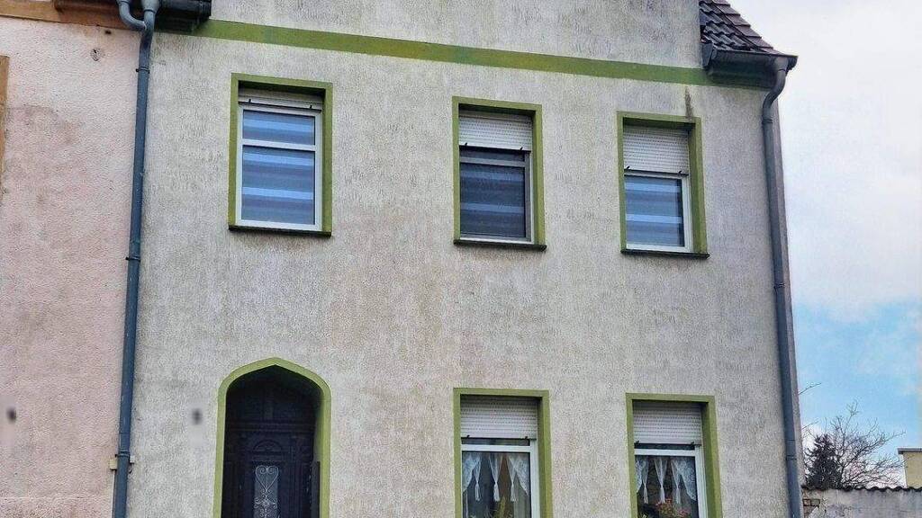 Mehrfamilienhaus zum Kauf 85.000 € 7 Zimmer 115 m² 210 m² Grundstück Aken 06385