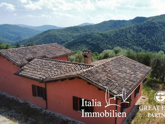 Bauernhaus zum Kauf 170.000 € 3 Zimmer 120 m² 4.000 m² Grundstück Gubbio 06024