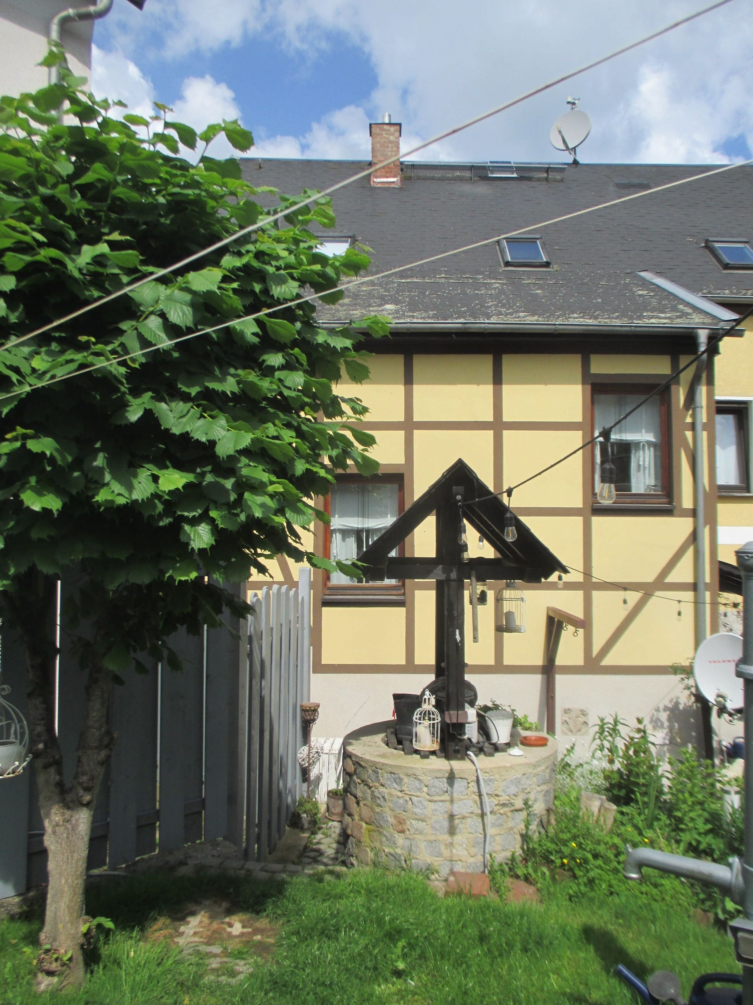 Mehrfamilienhaus zum Kauf 199.000 € 10 Zimmer 220 m²<br/>Wohnfläche 350 m²<br/>Grundstück Werdauer Str.2 Greiz Greiz 07973