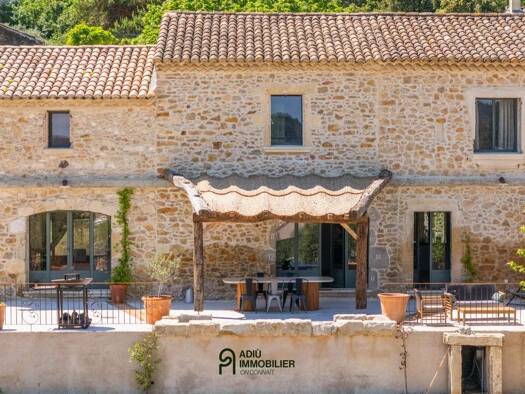Haus zum Kauf 1.295.000 € 230 m² 2.405 m² Grundstück Centre Est Uzès 30700