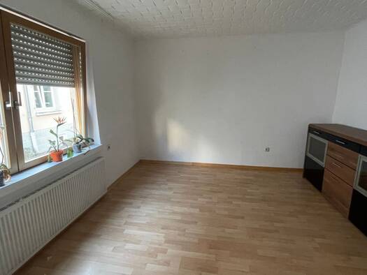 Einfamilienhaus zur Miete 950 € 6 Zimmer 90 m² Bitburg Bitburg 54634