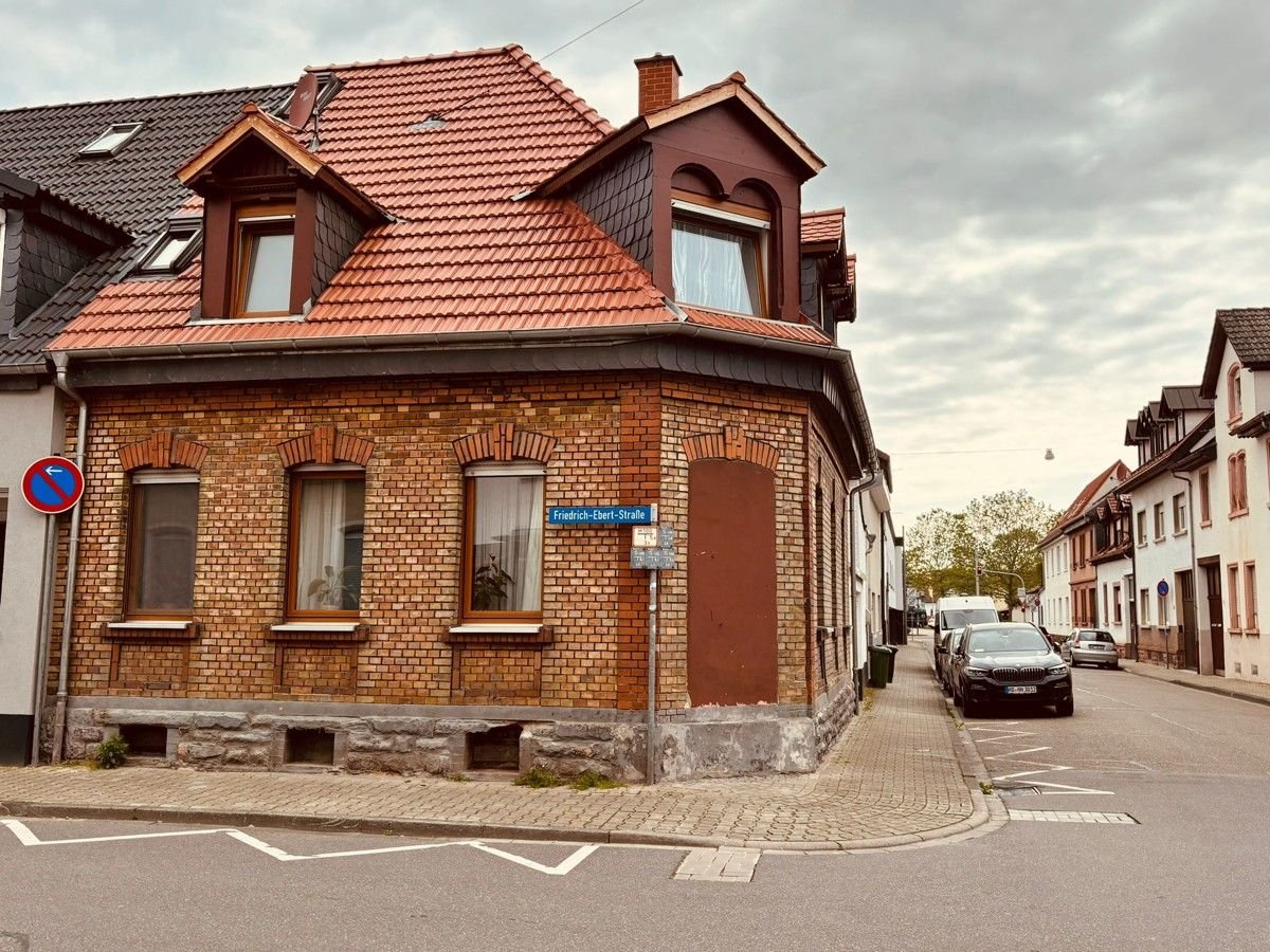 Reihenendhaus zum Kauf 440.000 € 5,5 Zimmer 135,8 m²<br/>Wohnfläche 140 m²<br/>Grundstück Eppelheim 69214