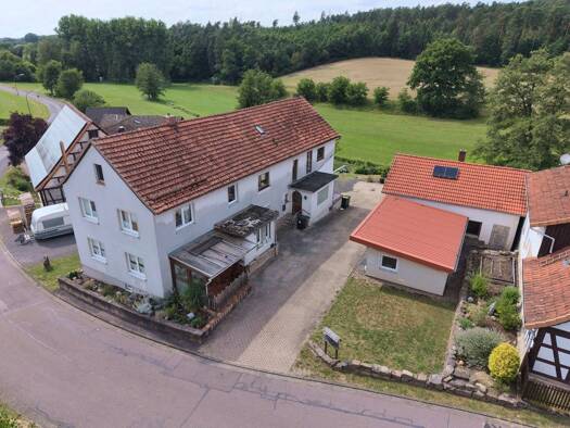 Einfamilienhaus zum Kauf 269.990 € 7 Zimmer 275 m² 1.388 m² Grundstück Hergramsdorf Weitramsdorf 96479