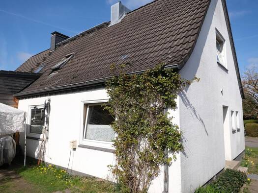 Doppelhaushälfte zum Kauf 190.000 € 4 Zimmer 65,8 m² 397 m² Grundstück Eckernförde 24340