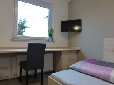 WG-Zimmer zur Miete Wohnen auf Zeit 480 € frei ab 01.08.2025 Neu-Isenburg Neu-Isenburg 63263