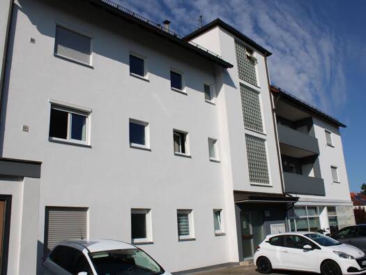 Wohnung zur Miete 700 € 3 Zimmer 85 m² 2. Geschoss frei ab 01.12.2026 Stadeln Fürth 90765
