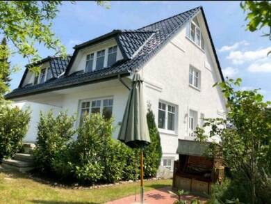 Doppelhaushälfte zur Miete 1.990 € 5 Zimmer 100 m² 220 m² Grundstück frei ab 01.10.2025 Fehlingstraße 25a Lübeck 23570