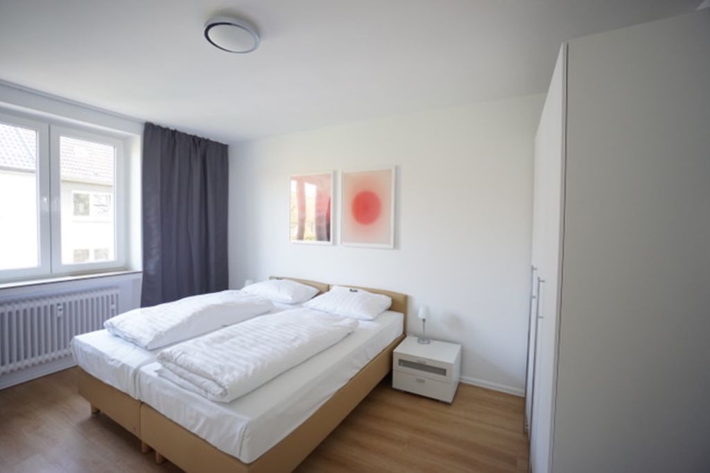 Wohnung zur Miete Wohnen auf Zeit 3.200 € 4 Zimmer 110 m²<br/>Wohnfläche ab sofort<br/>Verfügbarkeit Cäsarstrasse Rüttenscheid Essen 45130