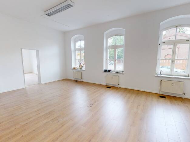 Studio zur Miete 990 € 4 Zimmer 167 m² Wittenberger Straße 25 Torgau Torgau 04860