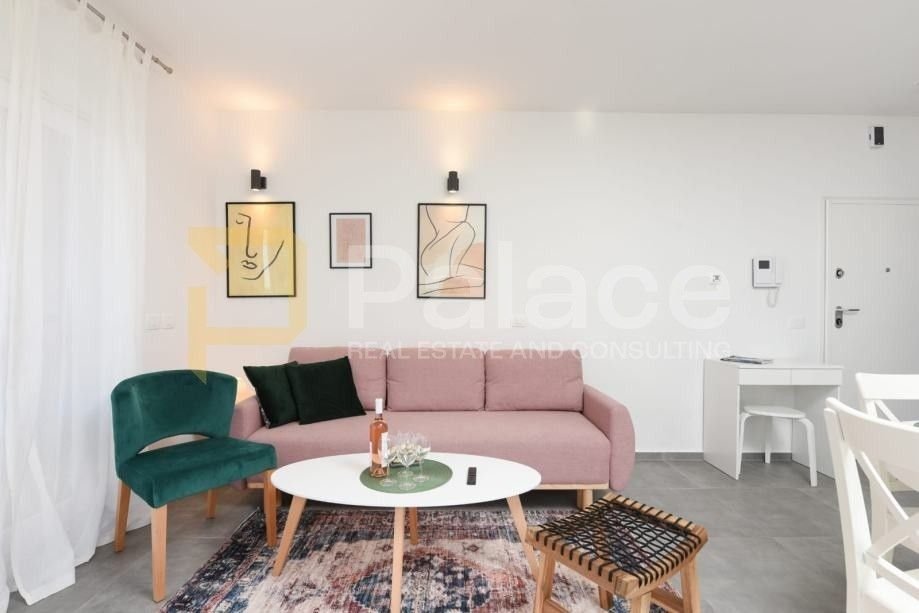 Wohnung zum Kauf 320.000 € 1 Zimmer 57 m²<br/>Wohnfläche 2.<br/>Geschoss Mocire