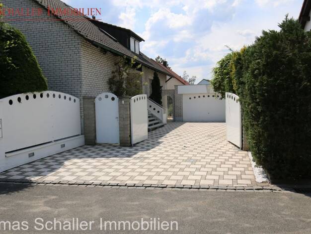 Mehrfamilienhaus zum Kauf 1.280.000 € 9 Zimmer 400 m² 876 m² Grundstück Hiltmannsdorf Seukendorf 90556