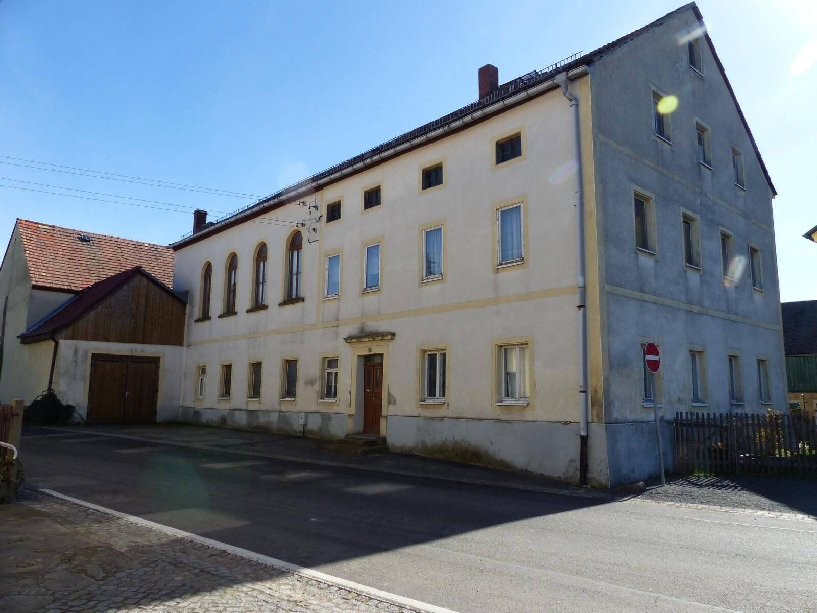 Haus zum Kauf 39.000 € 7 Zimmer 355 m²<br/>Wohnfläche 758 m²<br/>Grundstück Mockritz Großweitzschen 04720