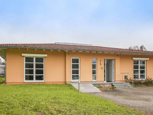 Einfamilienhaus zum Kauf 495.000 € 6 Zimmer 270 m² 1.692 m² Grundstück Hausen Bad Kissingen 97688