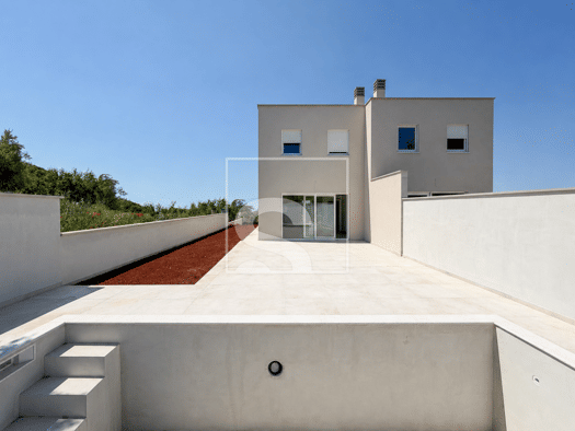 Doppelhaushälfte zum Kauf 345.000 € 5 Zimmer 250 m² Grundstück Umag 52470