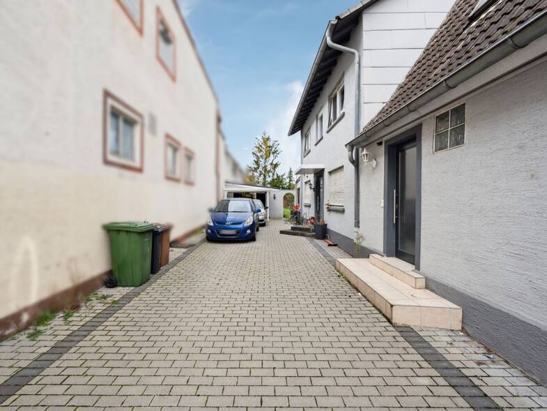 Einfamilienhaus zum Kauf 549.000 € 8,5 Zimmer 182 m² 651 m² Grundstück Hockenheim 68766