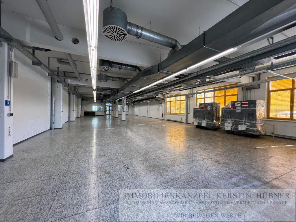 Lagerhalle zur Miete 1.990 € 382,6 m²<br/>Lagerfläche Flugplatz Bamberg 96052