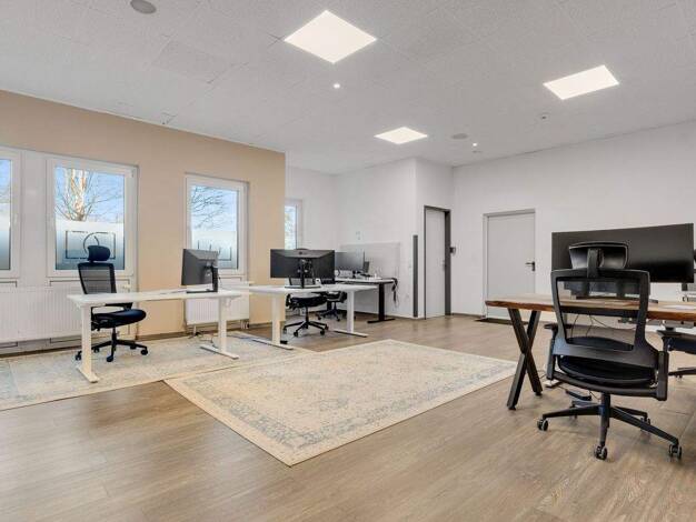 Bürofläche zur Miete 2.290 € 4 Zimmer 234 m² Bürofläche Aichig Bayreuth 95448