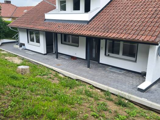 Terrassenwohnung zur Miete 1.290 € 4,5 Zimmer 120 m² 1. Geschoss frei ab 01.10.2025 Trossingen Trossingen 78647