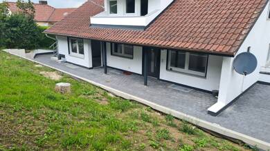 Terrassenwohnung zur Miete 1.290 € 4,5 Zimmer 120 m² 1. Geschoss frei ab 01.10.2025 Trossingen Trossingen 78647