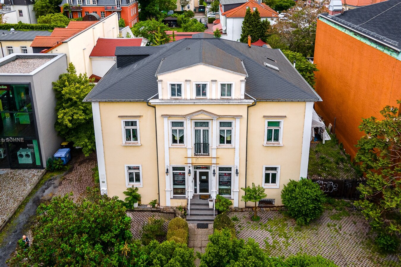 Villa zum Kauf 1.695.000 € 13 Zimmer 570,2 m²<br/>Wohnfläche 1.290 m²<br/>Grundstück Äußere Neustadt (Schönbrunnstr.) Dresden 01099