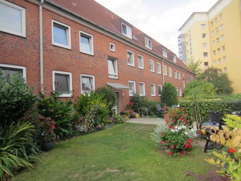Wohnung zur Miete 715 € 4 Zimmer 79,2 m² frei ab 07.06.2025 Danziger Str. 4 Schwarzenbek 21493
