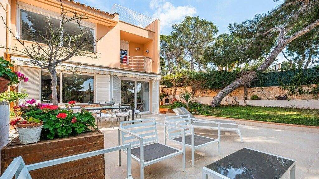 Reihenmittelhaus zum Kauf 1.325.000 € 3 Zimmer 153 m² 130 m² Grundstück Calvi? 07181