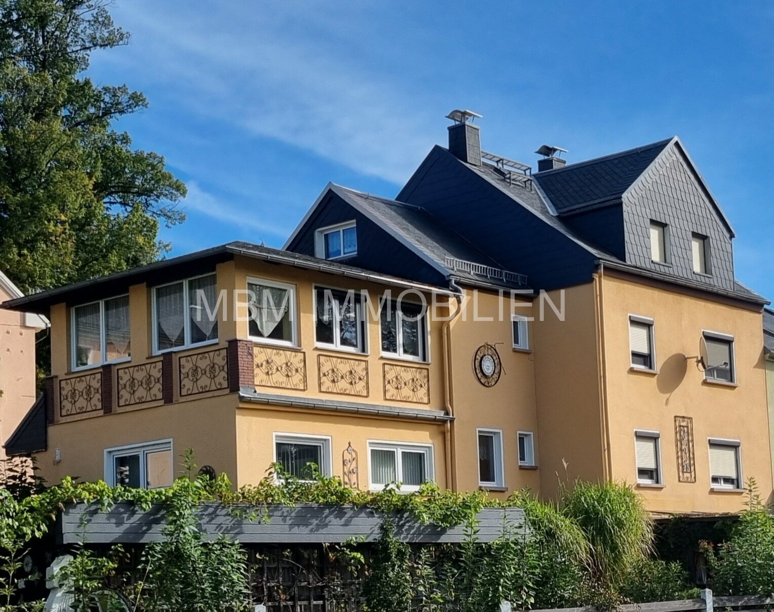 Doppelhaushälfte zum Kauf provisionsfrei 250.000 € 8 Zimmer 180 m²<br/>Wohnfläche 328 m²<br/>Grundstück Reichenbach Haselbachtal 01920