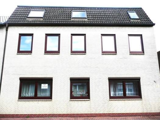 Stadthaus zum Kauf 260.000 € 5,5 Zimmer 152 m² 703 m² Grundstück frei ab sofort Barmstedt 25355
