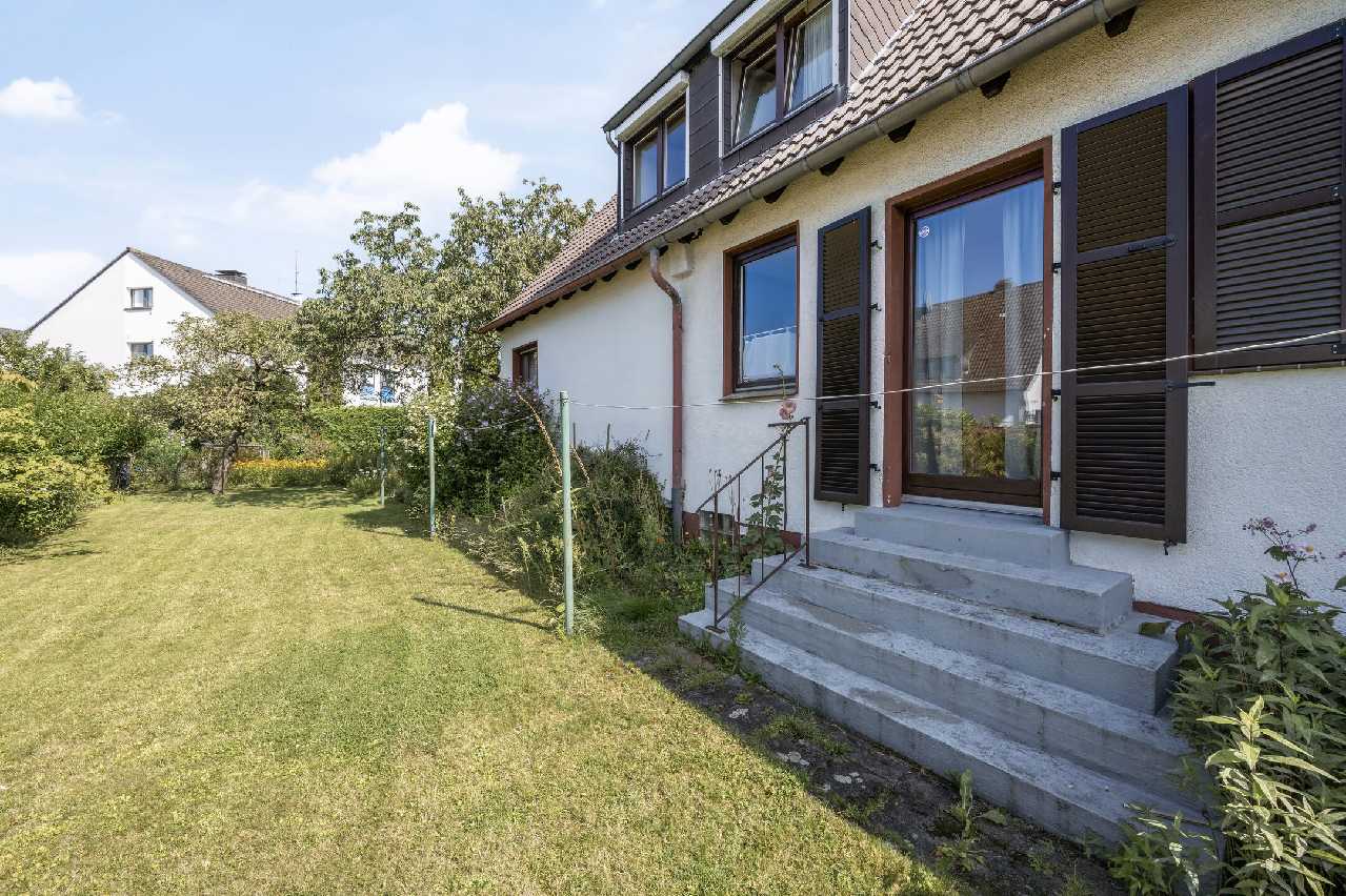 Einfamilienhaus zum Kauf provisionsfrei 497.600 € 7 Zimmer 143 m²<br/>Wohnfläche 979 m²<br/>Grundstück Tiefenbroich Ratingen 40880