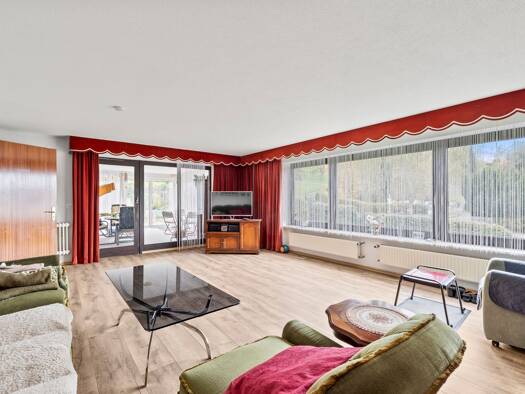 Einfamilienhaus zum Kauf 535.000 € 6 Zimmer 241 m² 949 m² Grundstück Wutöschingen 79793