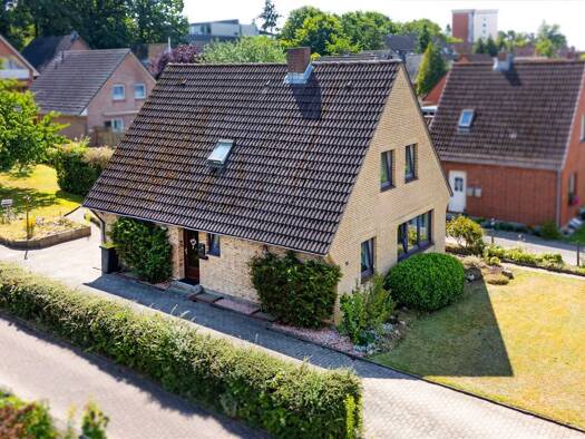 Einfamilienhaus zum Kauf 299.000 € 6 Zimmer 130 m² 628 m² Grundstück Mölln , Kr Hzgt Lauenb 23879